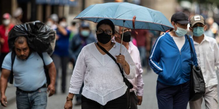 Pico de contagios por COVID-19 podría presentarse a inicios de 2023, estimó experto de la UASLP
