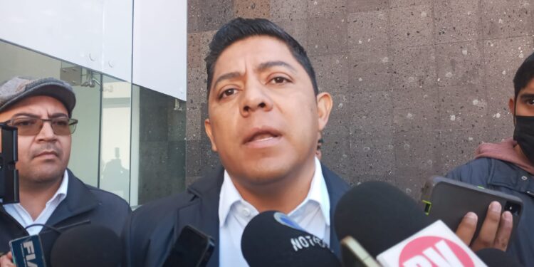Gobernador afirma que se castigará el envenenamiento de perros en San José de Buenavista