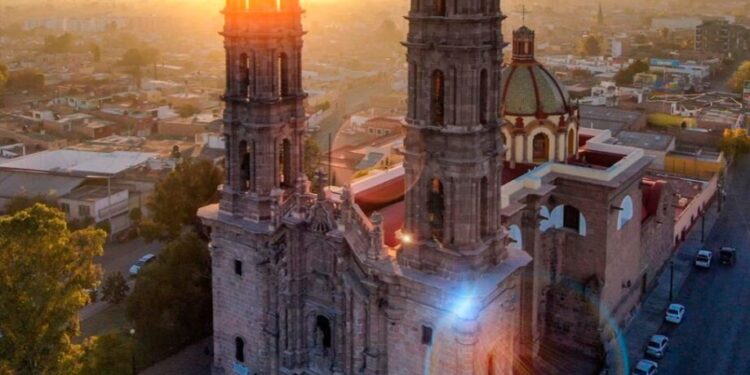 Domingo parcialmente nublado en la capital potosina