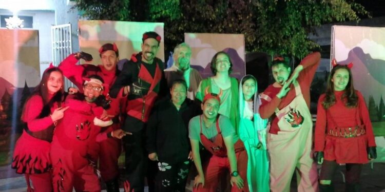 Cultura Municipal lleva 45 postorelas a colonias, barrios y centros comunitarios