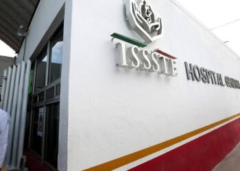 Trabajadores del ISSSTE piden dialogo para solucionar conflictos internos
