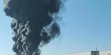 Cierran carretera 57 por accidente que genero incendio