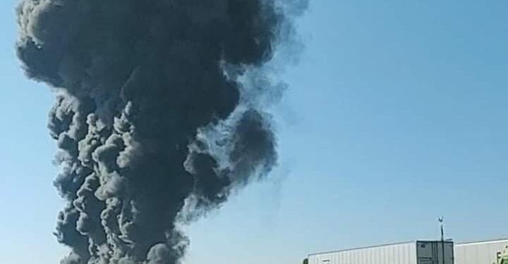 Cierran carretera 57 por accidente que genero incendio