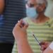 Vacunación contra influenza en SLP con avance del 69%