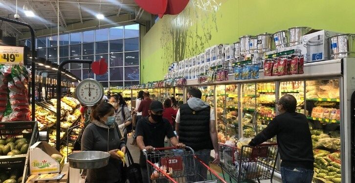 Estos son los supermercados con la canasta básica más cara en SLP