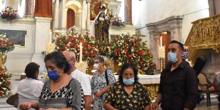 Iglesia Católica pedirá uso del cubrebocas al interior de los templos: Tomas Cruz