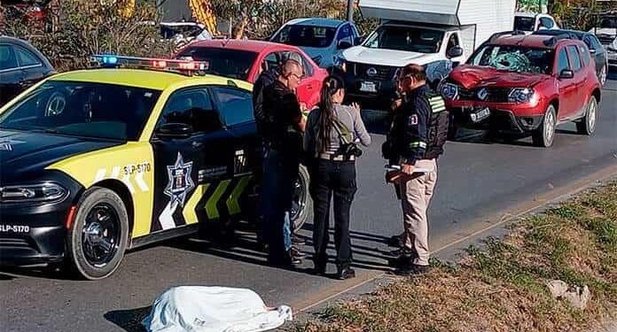 Hombre muere atropellado en la carretera 57