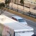 Rescatan a hombre que viajaba en techo de tr´ailer