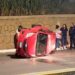 Vuelca un carro en el río Santiago