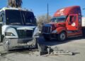 Seis personas resionadas dejó un choque entre tráiler y transporte de personal en avenida Industrias