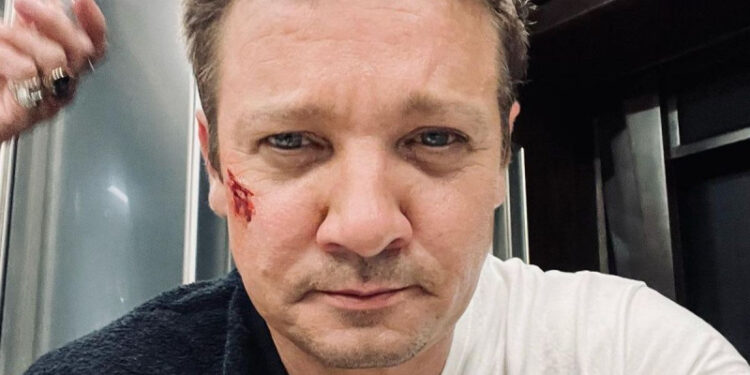 Jeremy Renner reaparece en redes y lanza mensaje de agradecimiento