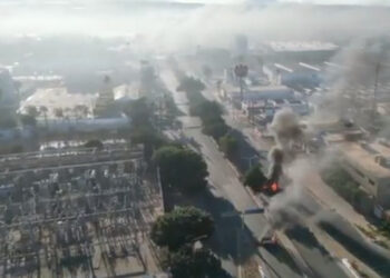 VIDEO. Dron muestra incendios y narcobloqueos en Culiacán tras captura de Ovidio Guzmán