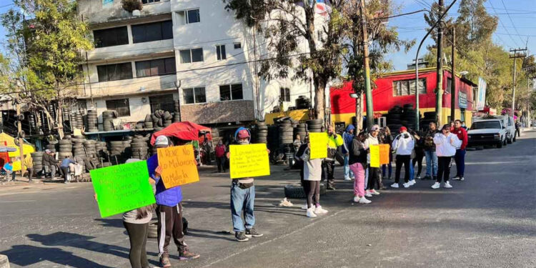 VIDEOS| Policía baleó a asaltante con antecedentes penales en Iztapalapa y vecinos piden justicia por su muerte