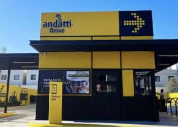 Femsa abre su primer sucursal de Andatti ‘drive-in’ de Oxxo en México