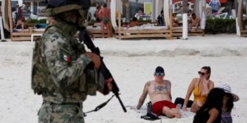VIDEO: EEUU emitió alerta de seguridad a sus turistas por violencia en Cancún debido al pleito con Uber