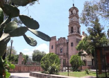 Investigan muerte de un joven en una escuela del Barrio de Santiago