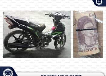 Policía detiene a adolescente por probable robo a gasolinera