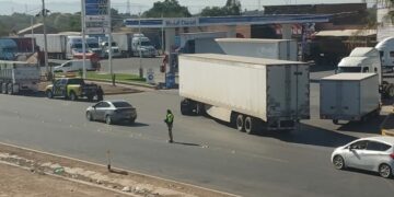 Policía Vial acordona accidente de tránsito en Carretera 57 y puente de la Delegación de La Pila