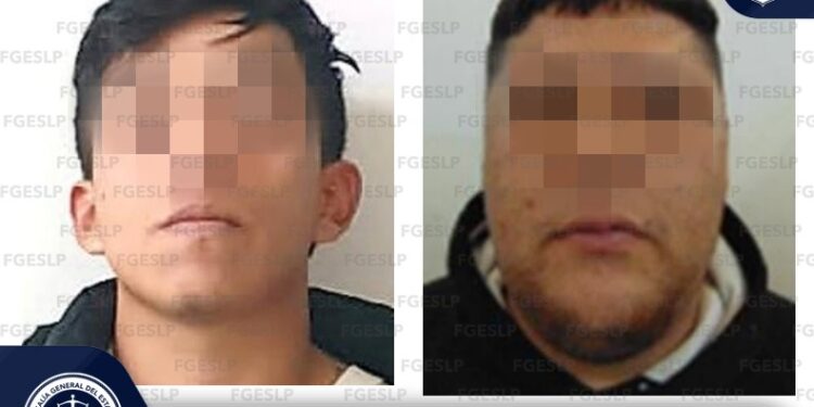 Sujetos que robaron camioneta a una mujer y a su hijo fueron detenidos