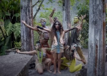 Alisun, hija del Buki, grabó su más reciente videoclip en Xilitla