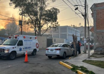 VIDEO: Registran incendio en bodegas de la SEGE; dos escuelas fueron evacuada