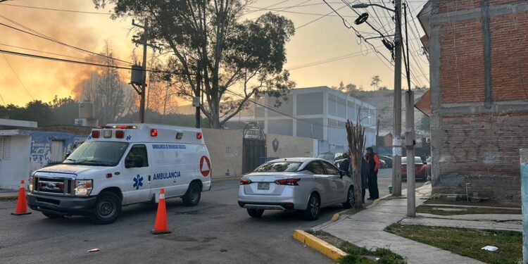 VIDEO: Registran incendio en bodegas de la SEGE; dos escuelas fueron evacuada