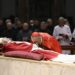La capilla ardiente de Benedicto XVI se abrió para despedir al papa emérito