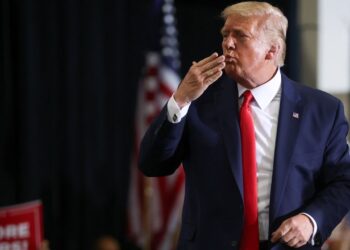 Mujer franco canadiense se declara culpable de enviar veneno a Trump; este sería su castigo