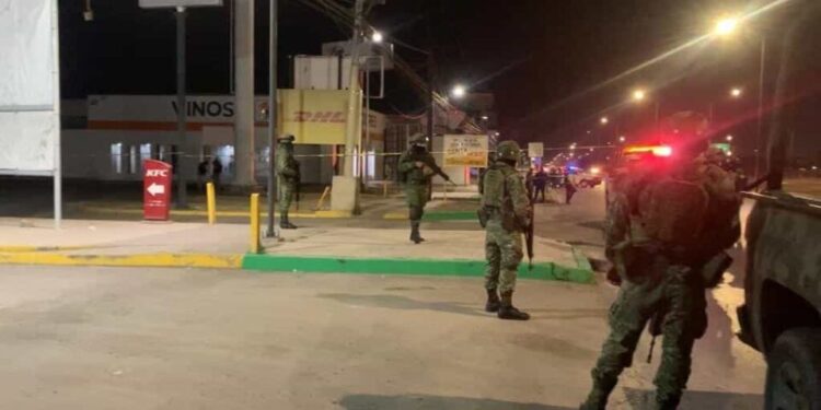 Encuentran cadáver embolsado y descuartizado en carretera a México