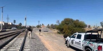 Abandonan el cuerpo de mujer ejecutada en las vías