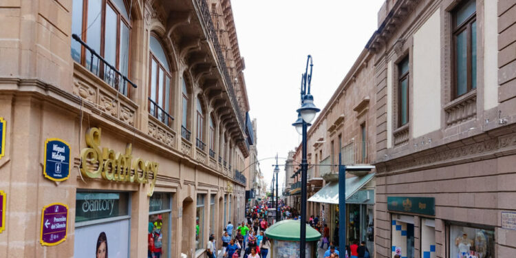 Artistas gráficos y urbanos embellecerán comercios del Centro Histórico