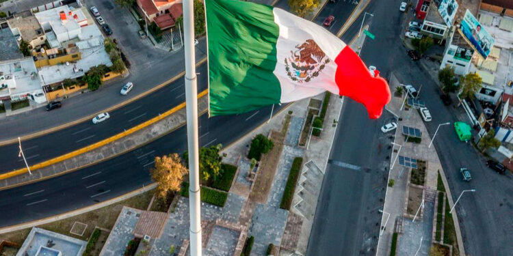 Viernes parcialmente nublado en SLP