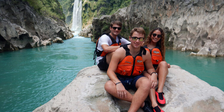 Cascada de Tamul en la Huasteca potosina: Qué ver y qué hacer