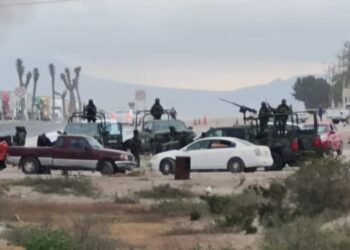 Liberan tramo de la Carretera 57 tras dialogo entre manifestantes y la FGE