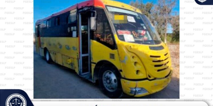 Policía recuperan unidad de transporte público robado
