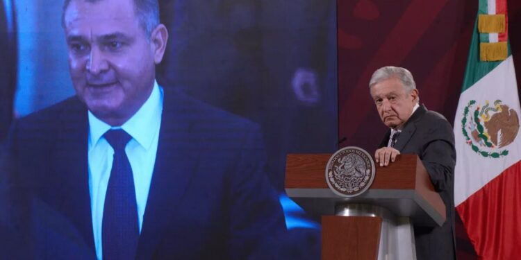 VIDEO: AMLO pide a García Luna que testifiqué contra Felipe Calderón y Fox