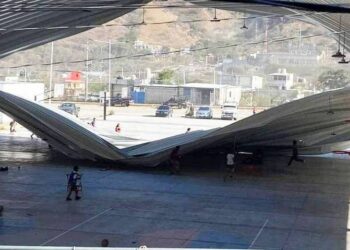 VIDEOS: Domo de unidad deportiva en Chiapas colapsó y dejó a 10 menores heridos