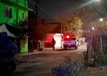 Ejecutan a un joven dentro de su camioneta en la Salk 2