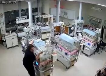 VIDEO: Enfermeras arriesgaron sus vidas para proteger a recién nacidos durante terremoto en Turquía