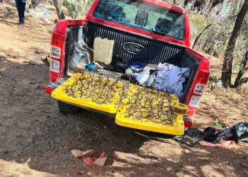 Hallan restos óseos y camioneta robada en camino a la Delegación de Bocas