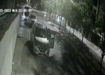 VIDEO: Graban asalto que sufrió una mujer en las Lomas