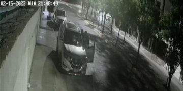 VIDEO: Graban asalto que sufrió una mujer en las Lomas