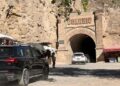 Real de Catorce presenta a Sectur de SLP proyecto para entrada monumental