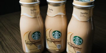Retiran más de 300 frappuccinos de Starbucks por presencia de vidrio