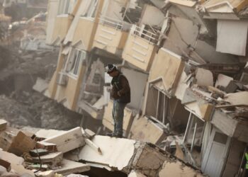 Nuevo terremoto de magnitud 6.3 sacude Turquía