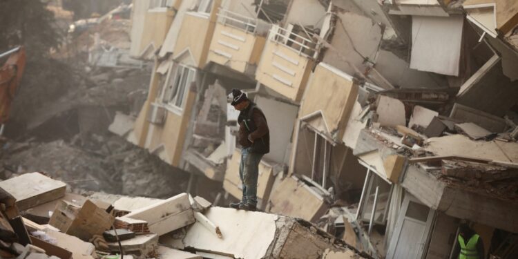 Nuevo terremoto de magnitud 6.3 sacude Turquía