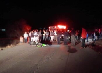 Fallecen dos personas en fatal choque entre motocicletas