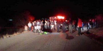 Fallecen dos personas en fatal choque entre motocicletas