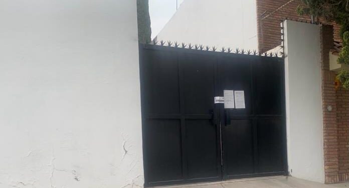 Asesinan a un hombre en Lomas; tenía el rostro emplayado y estaba atado de pies y manos