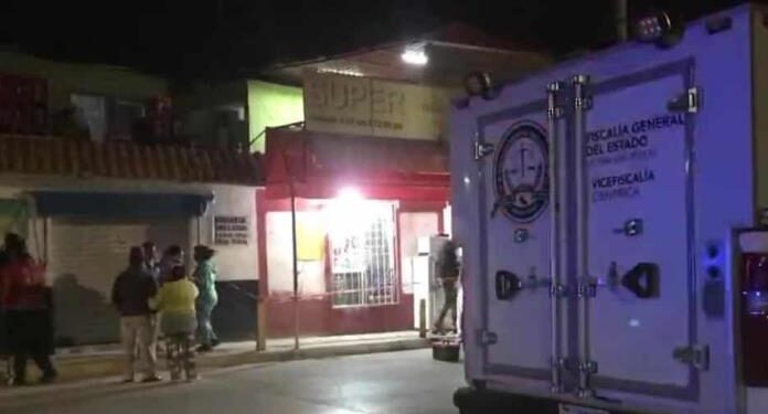 Ataque armado en tienda de abarrotes deja un muerto y dos heridos